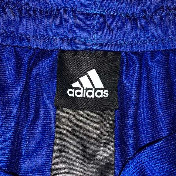 Adidas joggers youth XL 18/20 - Picture 2 of 4